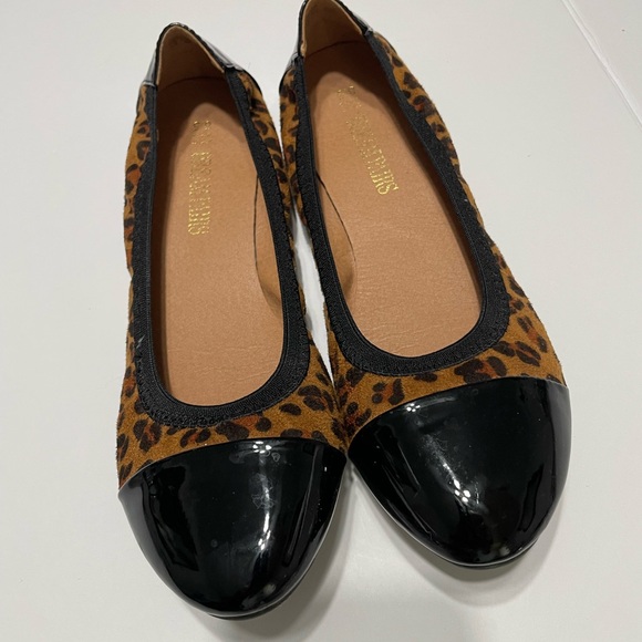DREAM PAIRS, animal print women's flat shoes, SIZE 8.5 - Picture 1 of 17
